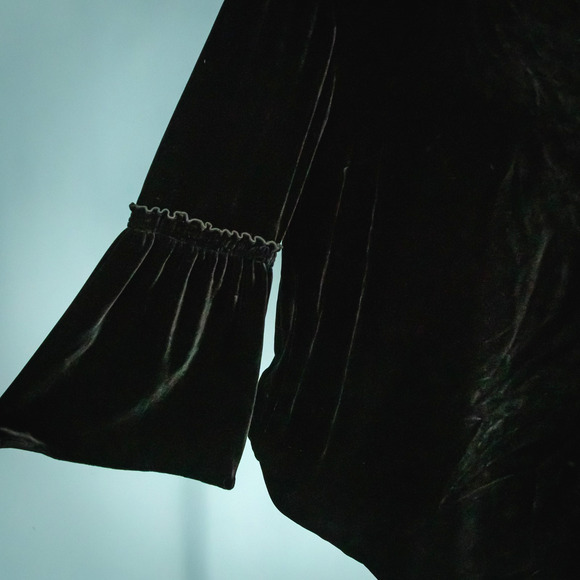 Lafayette 148 Size Small S Black Velvet Roslin Scoop 3/4 Bell Sleeve Silk Top - Picture 3 of 7